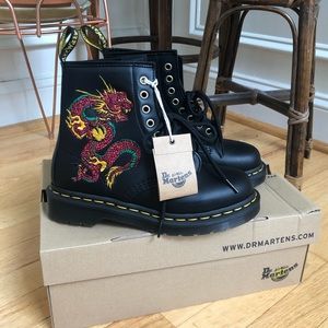 1460 Leather Dragon Embroidered Dr. Martens